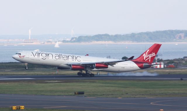 Airbus A340-300 (G-VAIR)