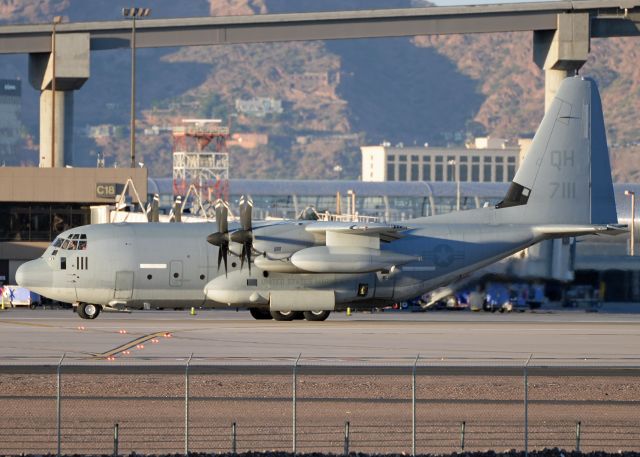 Lockheed C-130 Hercules —
