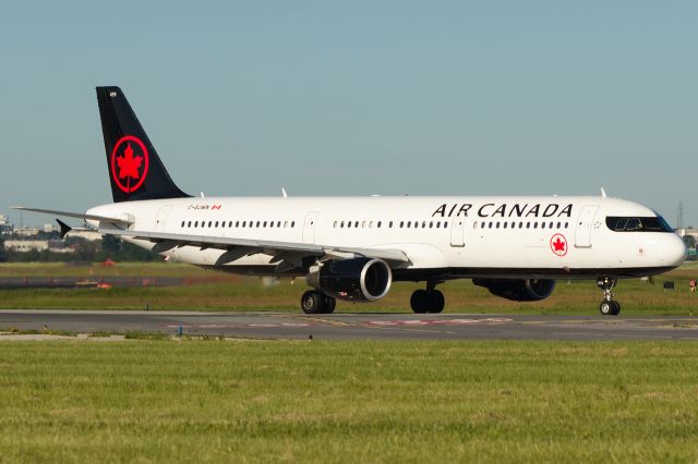 Airbus A321 (C-GJWN) - July 2019