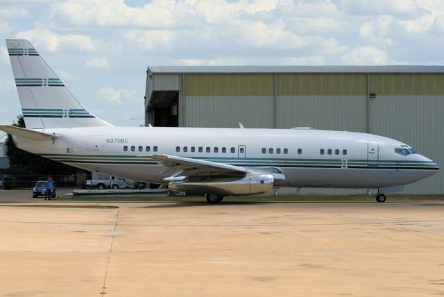 Boeing 737-200 (N370BC)