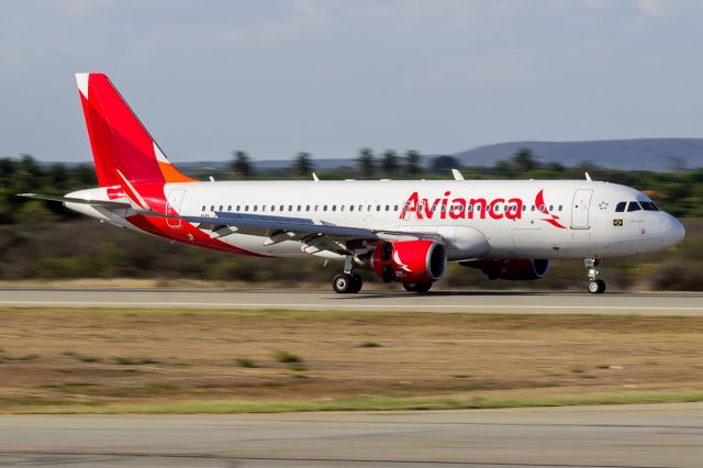 Airbus A320 (PR-OCH) - Pouso do PR-OCH vindo de Salvador-BA pousando em Petrolina-PE