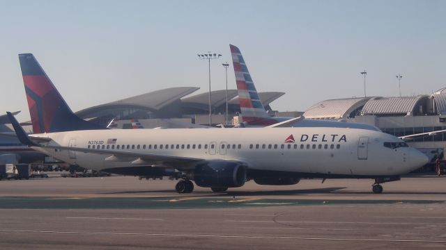 Boeing 737-800 (N3763D)