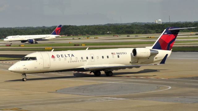 Canadair Regional Jet CRJ-200 (N601XJ)