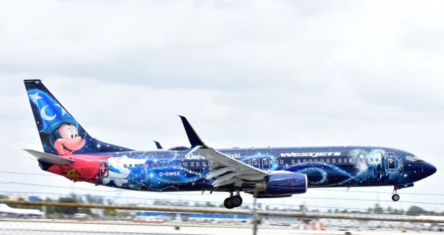 Boeing 737-700 (C-GWSZ)