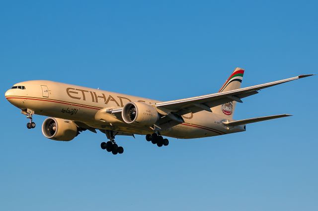 Boeing 777-200 (A6-DDB)