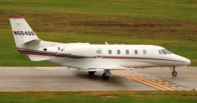 Cessna Citation Excel/XLS (N554QS) - ExecJets 554 taxiing to the active after Breeders Cup visit.