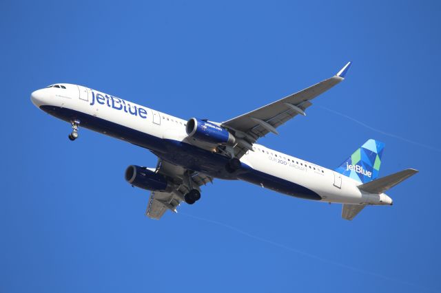 Airbus A321 (N942JB)