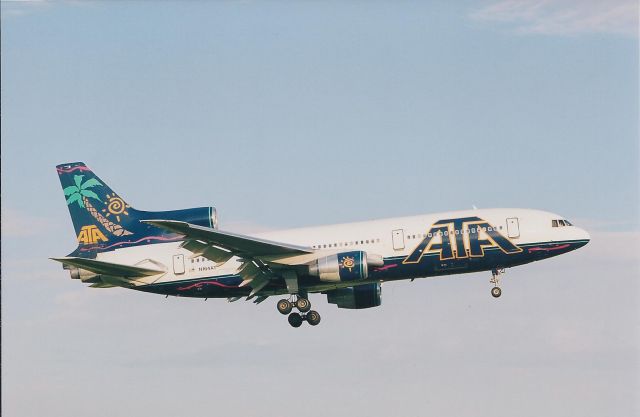 Lockheed L-1011 TriStar (N164AT)