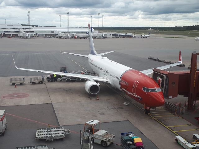 Boeing 737-800 (LN-NID) - I just got off this aircraft from Dublin.