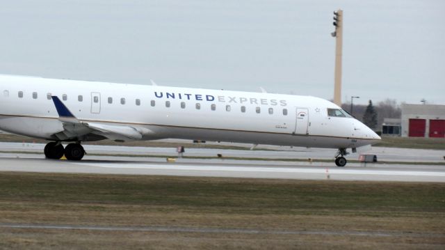 Canadair Regional Jet CRJ-700 (N156GJ)