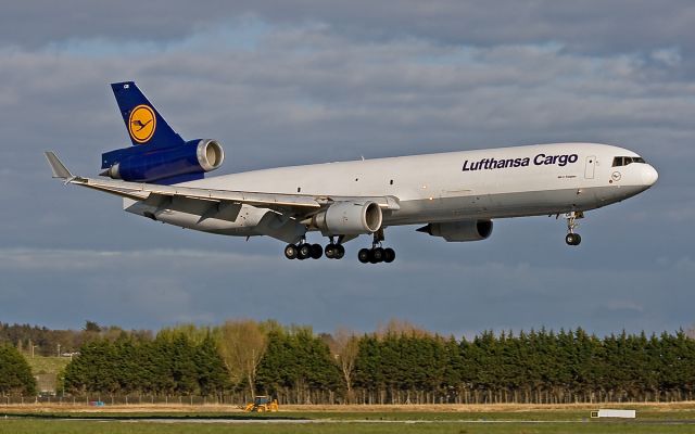 Boeing MD-11 (D-ALCB) - dlh8188 md-11 cargo arriving from frankfurt.