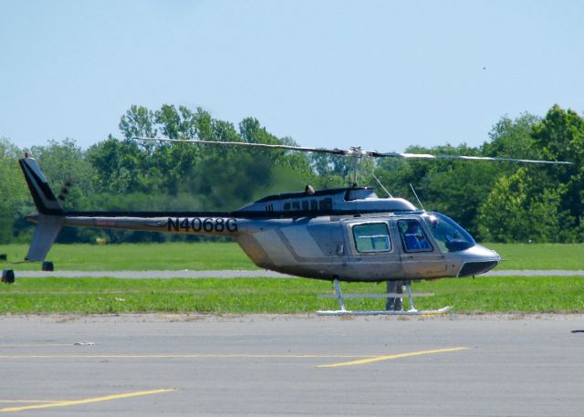 Bell JetRanger (N4068G) - At Downtown Shreveport.