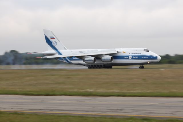 Antonov An-124 Ruslan (RA-82078) - LANDING NANTES LE 3 JUIN 2016