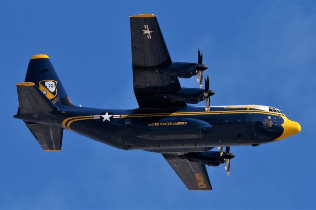 Lockheed EC-130J Hercules (17-0000) - The Blue Angel's new C-130J Super Hercules, an ex-Royal Air Force aircraft, flies over the crowd at the 2021 Pacific Airshow. 