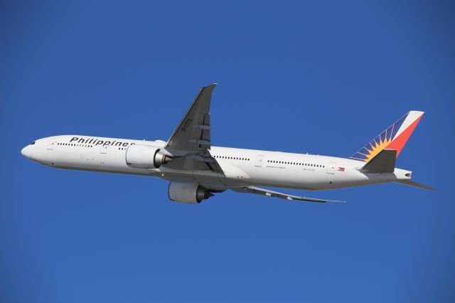 BOEING 777-300ER (RP-C7773)