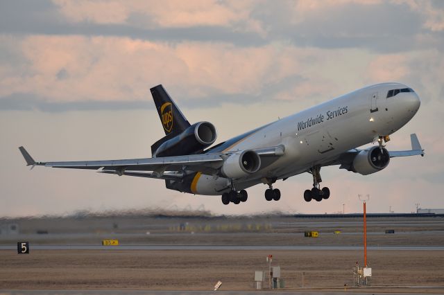 Boeing MD-11 (N265UP) - 23R 02-27-25. Diversion from the previous evening MSP-SDF. Crew timed out.