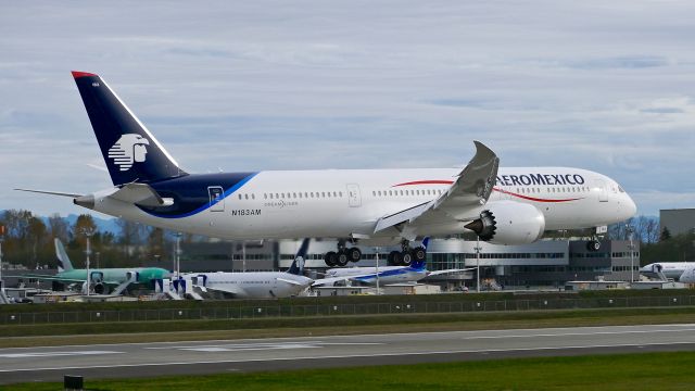 Boeing 787-9 Dreamliner (N183AM) - BOE765 on short final to Rwy 16R to complete a B1 flight on 11/7/16. (ln 502 / cn 60285).