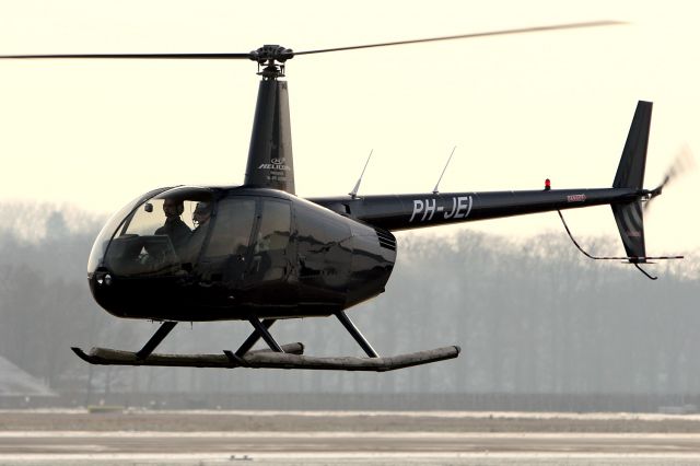 Robinson R-44 (PH-JEI)