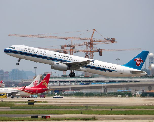 Airbus A321 (B-1832)