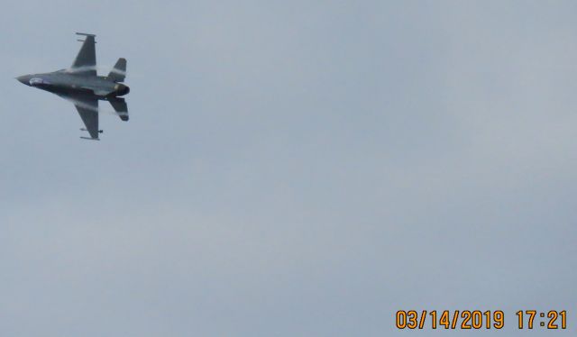 Lockheed F-16 Fighting Falcon (89-2138)