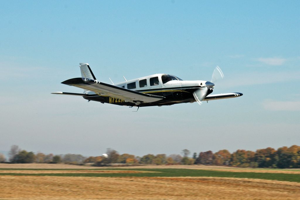 Piper Saratoga (N722AV)