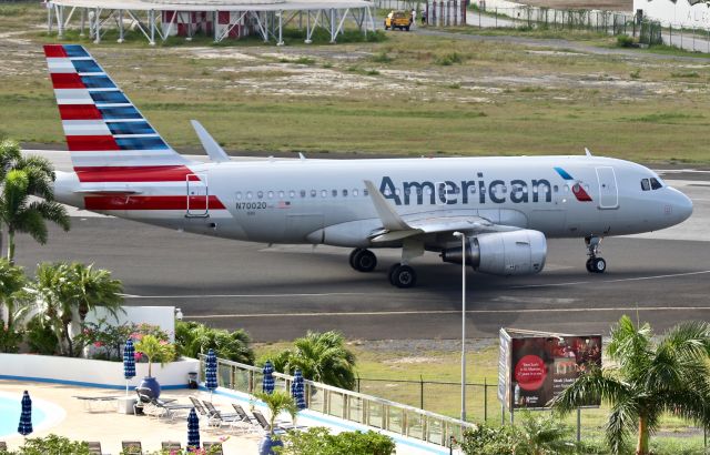 Airbus A319 (N70020)