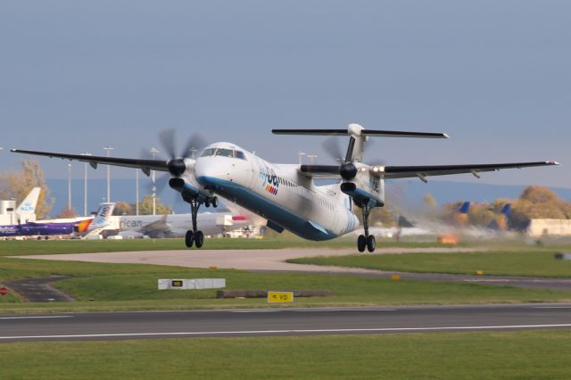 de Havilland Dash 8-400 (G-ECOR) - BEE1033 returning to Aberdeen.