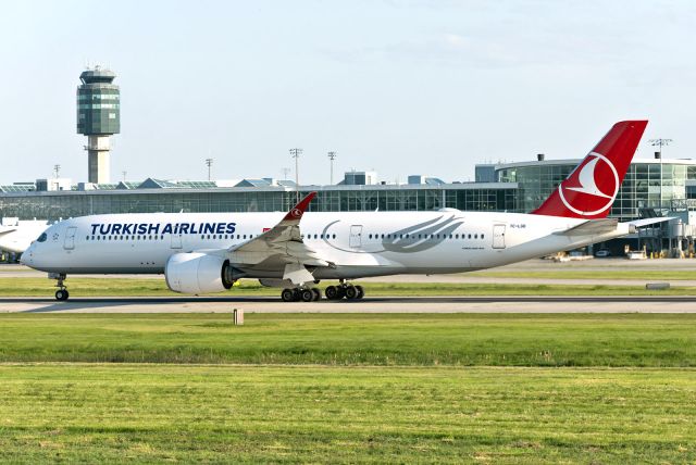 Airbus A350-900 (TC-LGD)