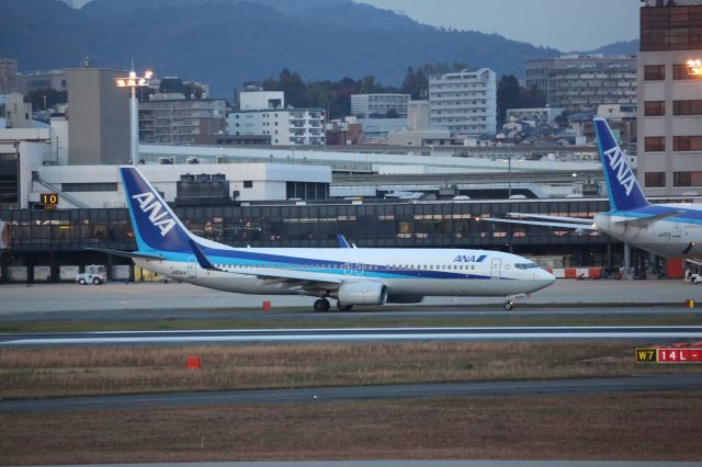 Boeing 737-800 (JA62AN)