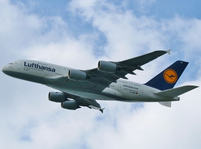 Airbus A380-800 (D-AIME)