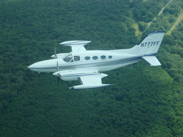 Cessna 421 (N777FF)