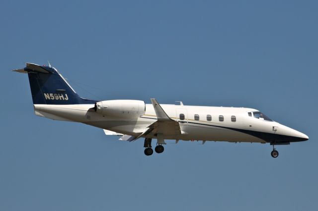 Learjet 55 (N59HJ)