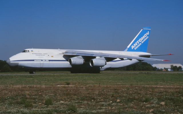 Antonov An-124 Ruslan (UR-82066)