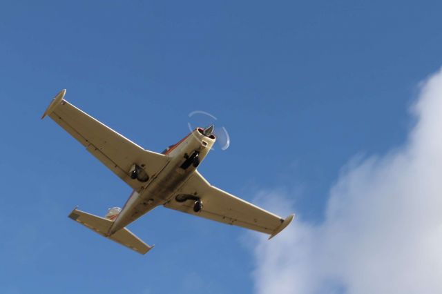 Piper PA-24 Comanche (N5448P)
