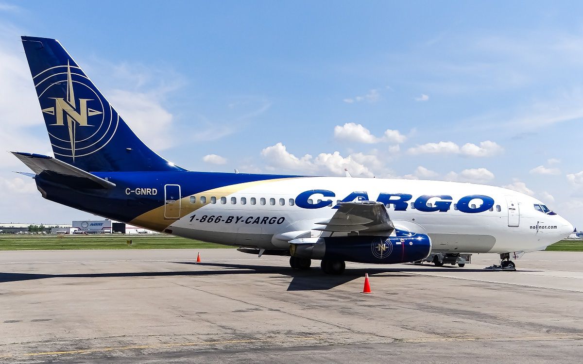 Boeing 737-200 (C-GNRD)