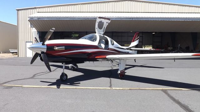 Lancair Evolution (N469KS)