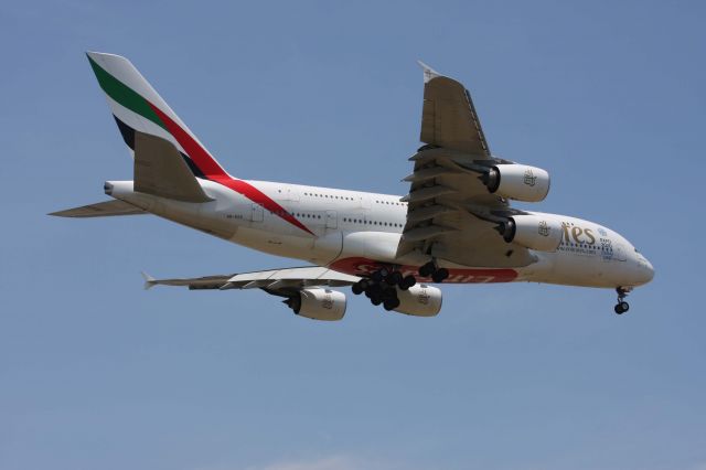 Airbus A380-800 (A6-EDS)