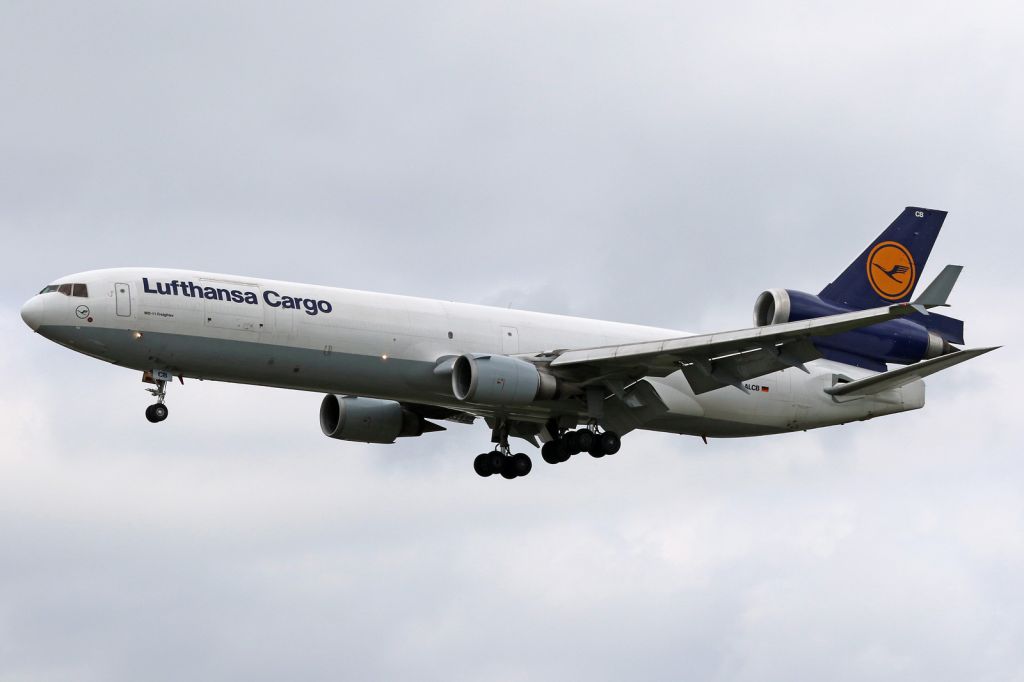 Boeing MD-11 (D-ALCB)