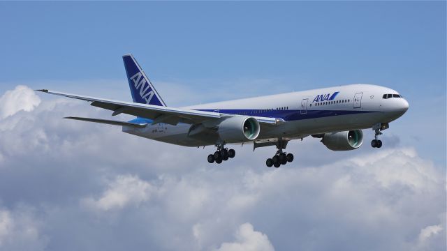 Boeing 777-200 (JA741A) - BOE591(LN:1005) on final approach to runway 16R to complete its maiden flight to KGEG and return on 4/4/12.