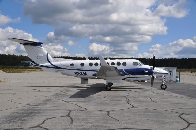 Beechcraft Super King Air 350 (N5XM) - À son arrivée à CYEY en provenance de CYTZ