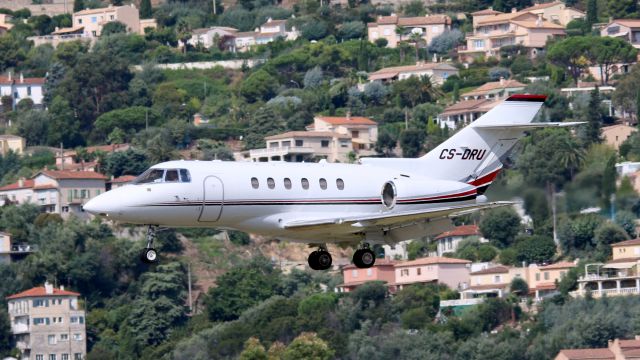 Hawker 800 (CS-DRU)