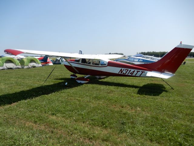 Cessna Skylane (N314TT) - EAA Airventure 2019