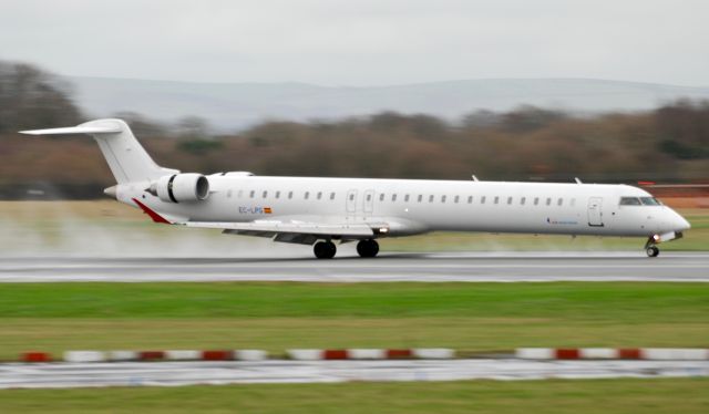 Bombardier CRJ-1000 (EC-LPG) - Taken From RVP on a Cold and Damp Saturday