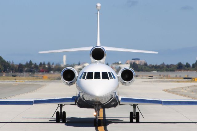 Dassault Falcon 900 (N900HC)