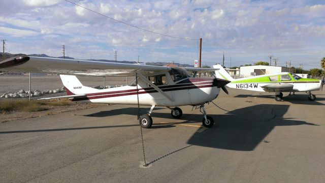 Cessna Commuter (N6458F) - Breakfast @ Chiriaco Summit, California.