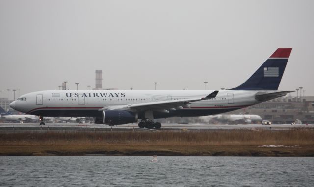 Airbus A330-200 (N283AY)