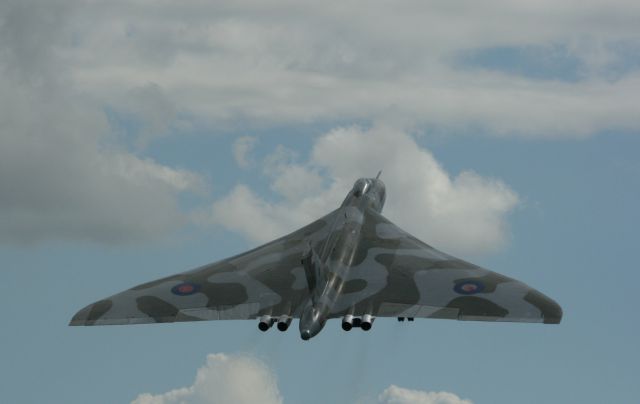 XH558 —