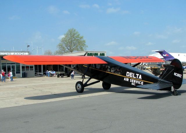 N8112 — - 1929 Travel Air 6-B at Downtown Shreveport. 