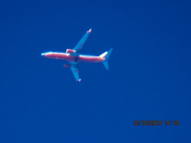 Boeing 737-800 (N8609A)