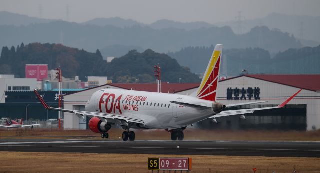 Embraer 175 (JA12FJ)